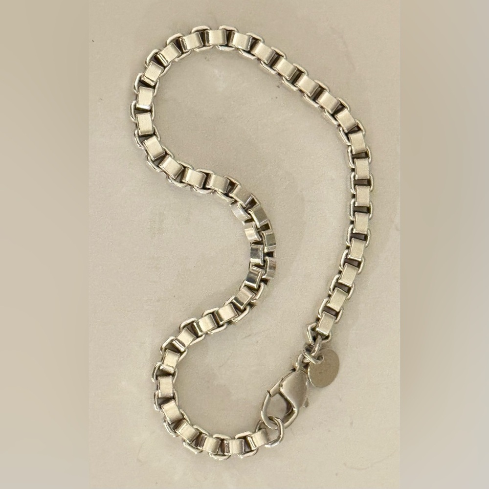 Tiffany & Co. Sterling Silver Venetian Box Chain Link Bracelet 7.5”